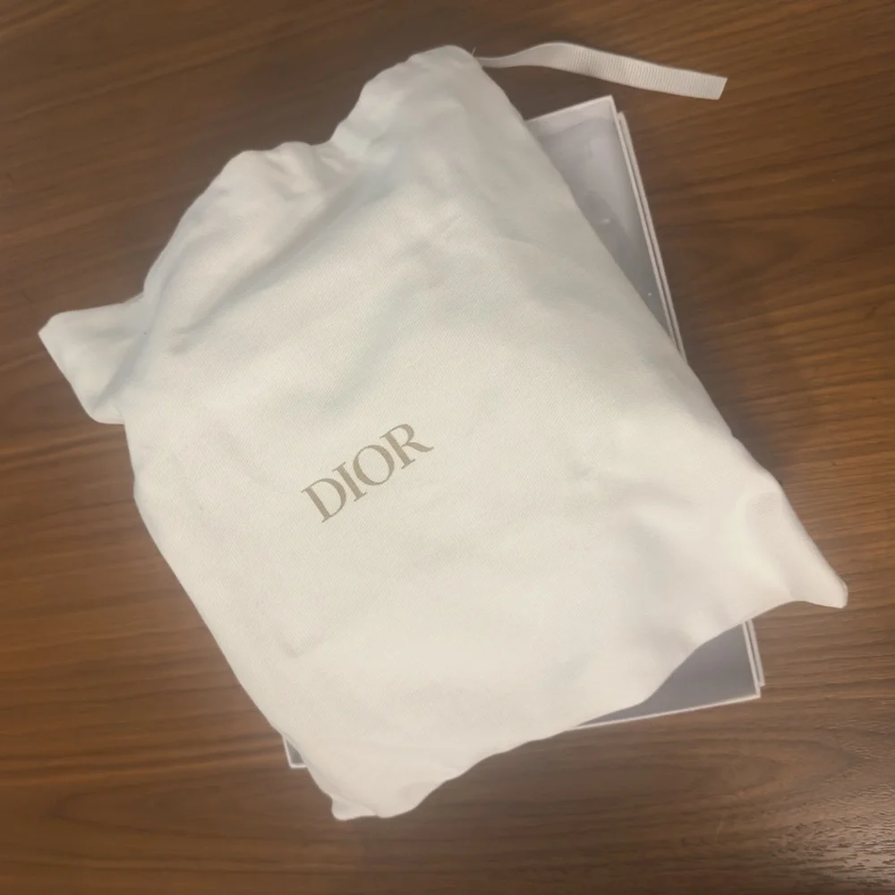 Dior visor with box and dustbag cleaning cloth